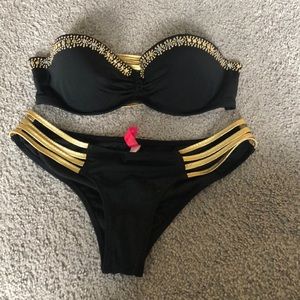 Like new Victoria’s Secret bikini.